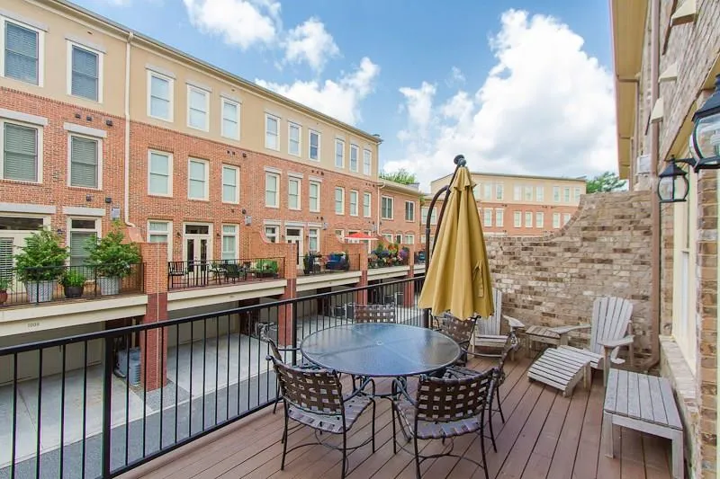 1303 Riverscall Lane Unit 69, Atlanta, Georgia 30339, 3 Bedrooms Bedrooms, ,3 BathroomsBathrooms,Residential,Sold,1303 Riverscall Lane Unit 69,5573108