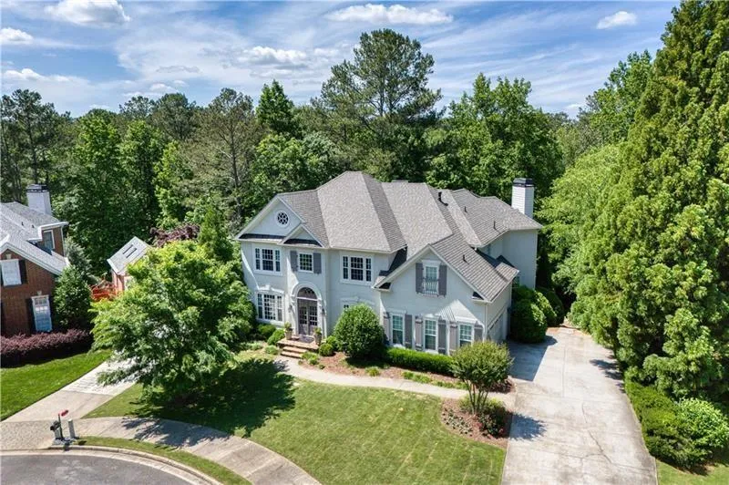 4392 Creek Wood Close, Atlanta, Georgia 30342, 5 Bedrooms Bedrooms, ,4 BathroomsBathrooms,Residential,Sold,4392 Creek Wood Close,7419095