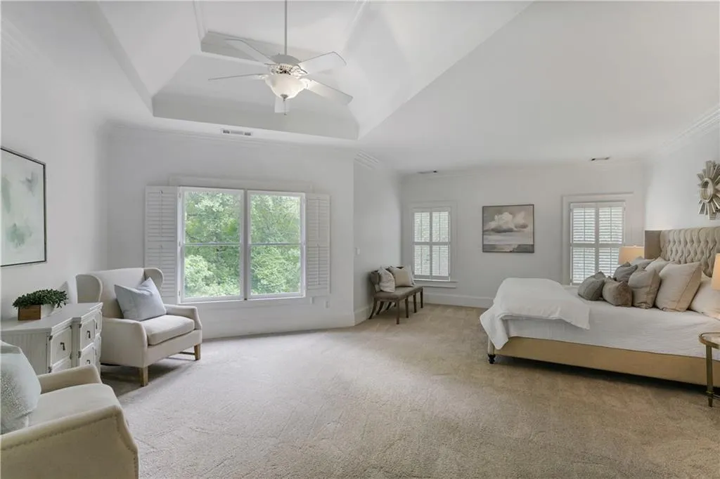 4392 Creek Wood Close, Atlanta, Georgia 30342, 5 Bedrooms Bedrooms, ,4 BathroomsBathrooms,Residential,Sold,4392 Creek Wood Close,7419095