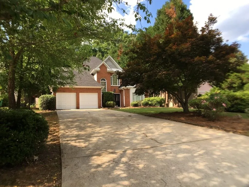 525 Montrose Lane, Sandy Springs, Georgia 30328, 4 Bedrooms Bedrooms, ,2 BathroomsBathrooms,Residential,Sold,525 Montrose Lane,6559694