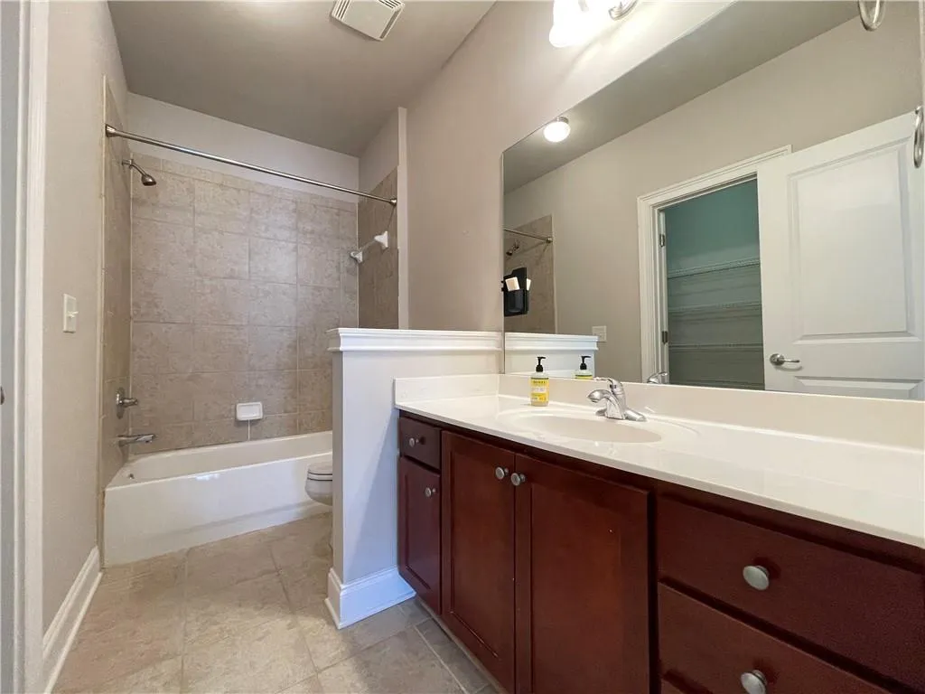 6462 Chariot Street Unit 16, Sandy Springs, Georgia 30328, 2 Bedrooms Bedrooms, ,2 BathroomsBathrooms,Residential,Sold,6462 Chariot Street Unit 16,7212405