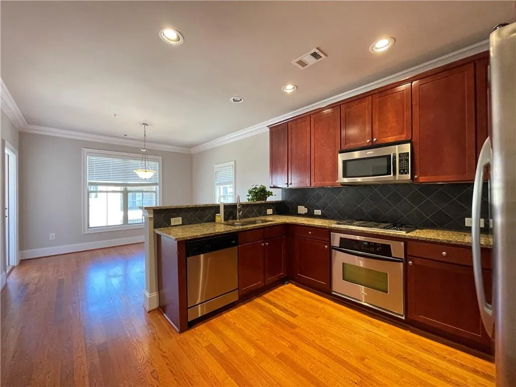 6462 Chariot Street Unit 16, Sandy Springs, Georgia 30328, 2 Bedrooms Bedrooms, ,2 BathroomsBathrooms,Residential,Sold,6462 Chariot Street Unit 16,7212405