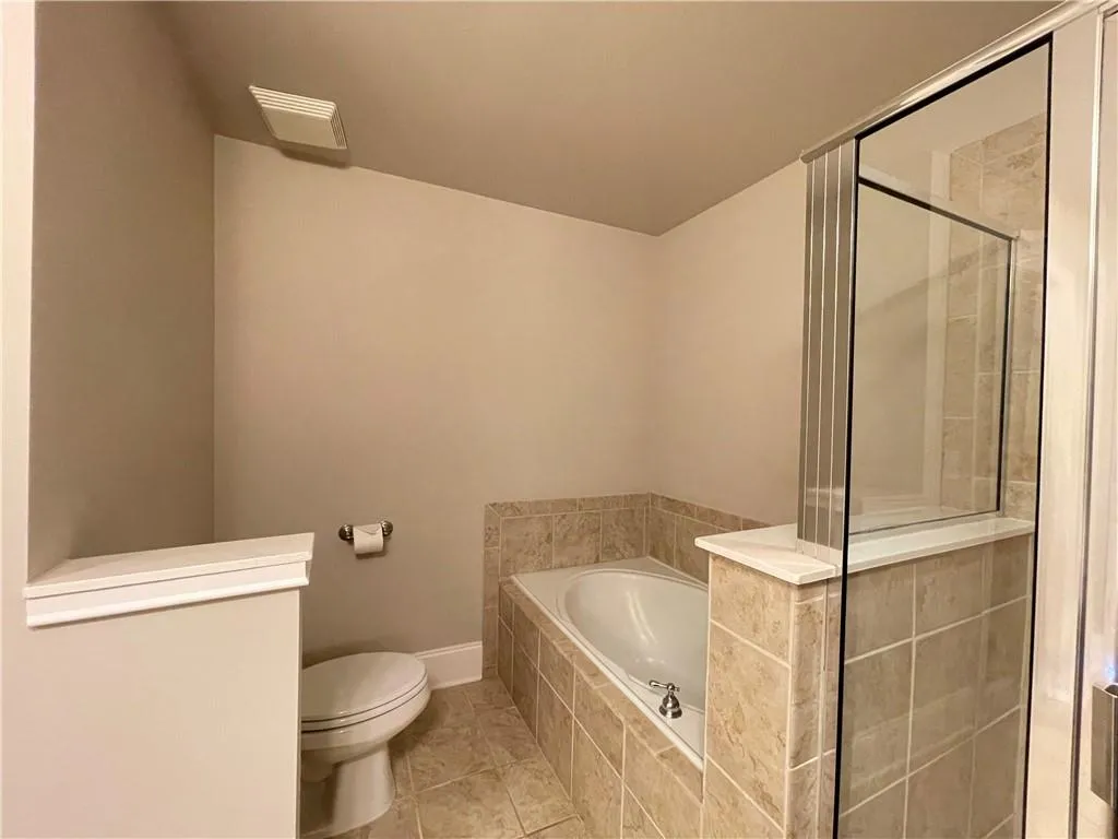 6462 Chariot Street Unit 16, Sandy Springs, Georgia 30328, 2 Bedrooms Bedrooms, ,2 BathroomsBathrooms,Residential,Sold,6462 Chariot Street Unit 16,7212405