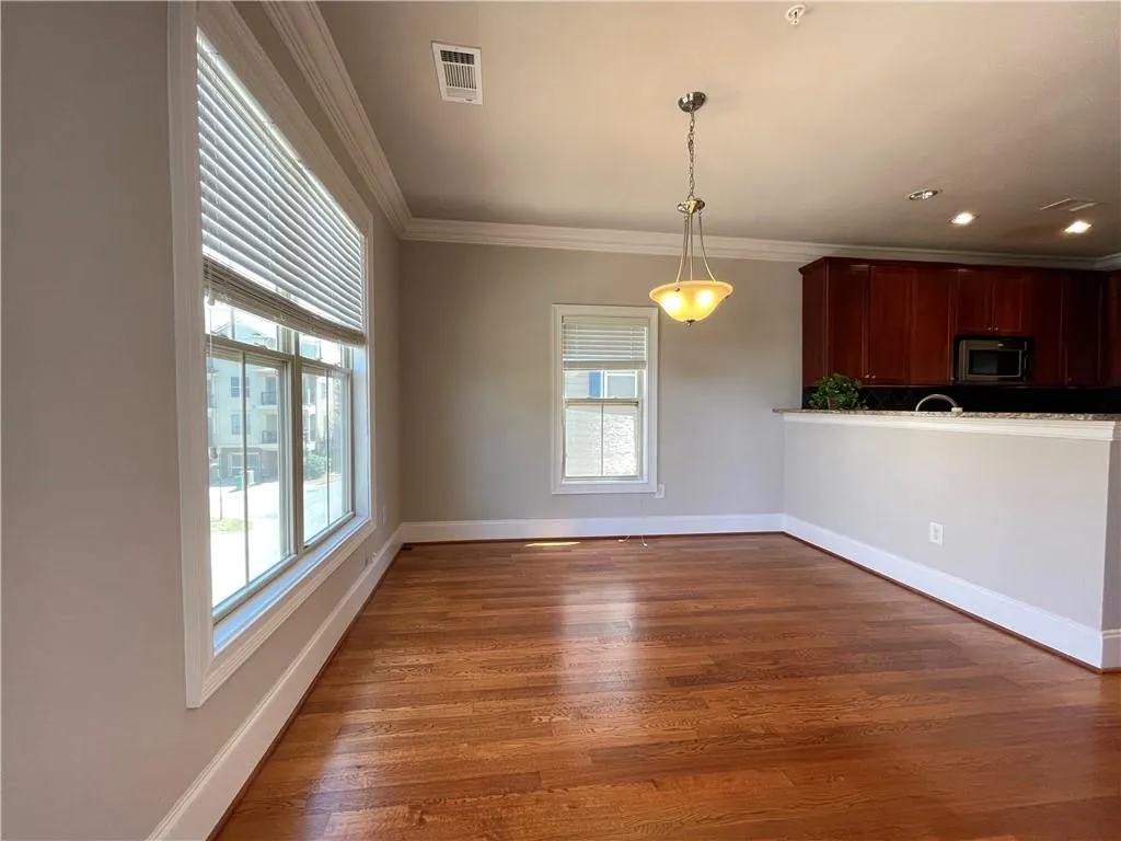 6462 Chariot Street Unit 16, Sandy Springs, Georgia 30328, 2 Bedrooms Bedrooms, ,2 BathroomsBathrooms,Residential,Sold,6462 Chariot Street Unit 16,7212405