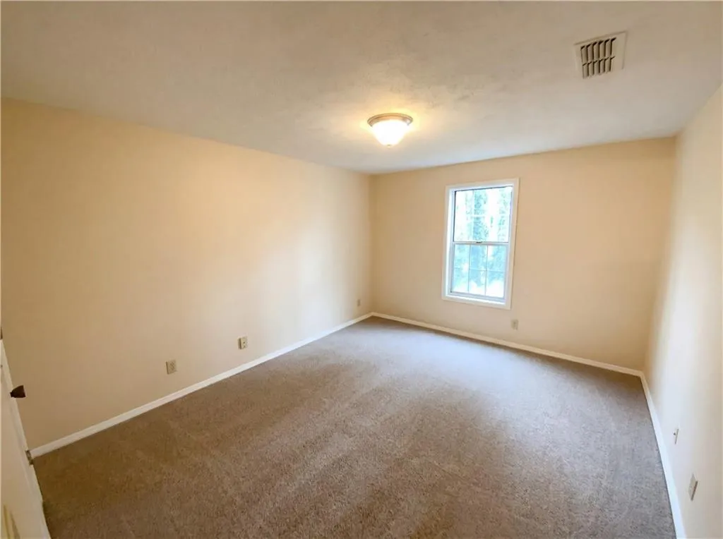 107 Gettysburg Place, Atlanta, Georgia 30350, 2 Bedrooms Bedrooms, ,1 BathroomBathrooms,Residential,For Sale,107 Gettysburg Place,7716705