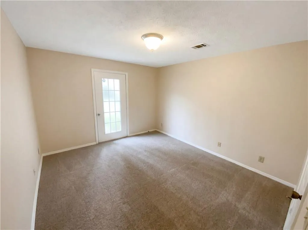 107 Gettysburg Place, Atlanta, Georgia 30350, 2 Bedrooms Bedrooms, ,1 BathroomBathrooms,Residential,For Sale,107 Gettysburg Place,7716705