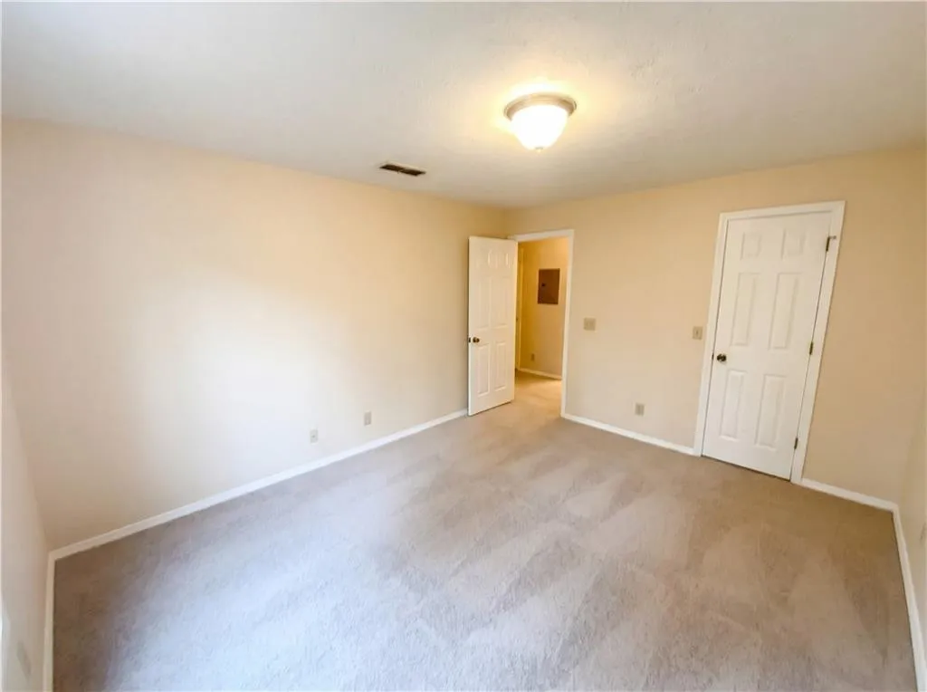 107 Gettysburg Place, Atlanta, Georgia 30350, 2 Bedrooms Bedrooms, ,1 BathroomBathrooms,Residential,For Sale,107 Gettysburg Place,7716705