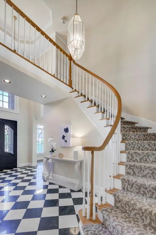 240 Windsor Gate Cove, Sandy Springs, Georgia 30342, 5 Bedrooms Bedrooms, ,3 BathroomsBathrooms,Residential,Sold,240 Windsor Gate Cove,7058993