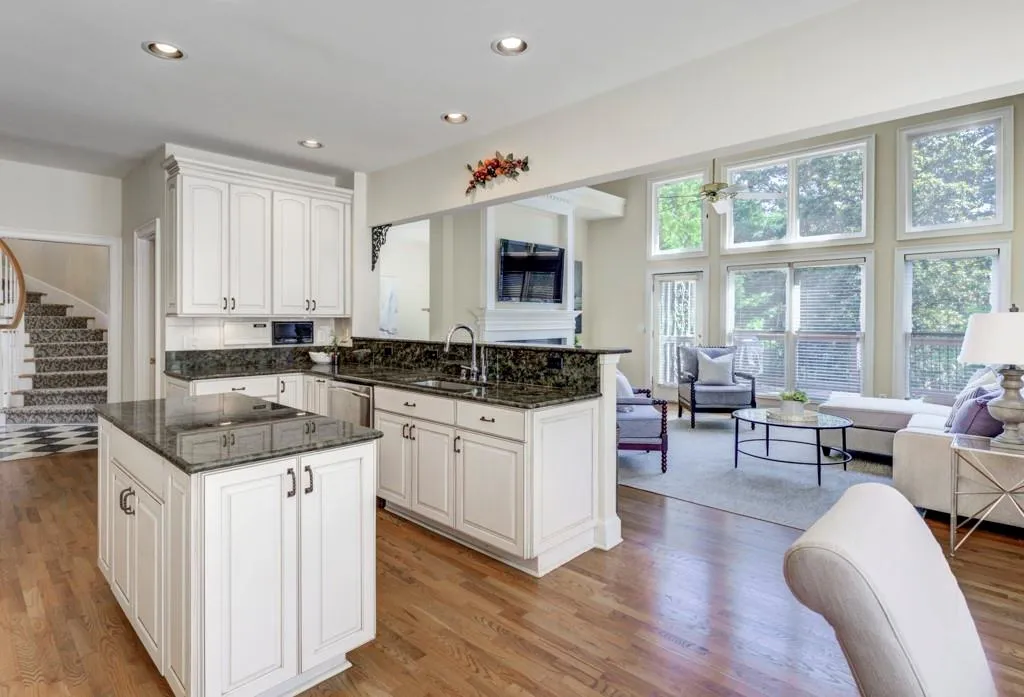 240 Windsor Gate Cove, Sandy Springs, Georgia 30342, 5 Bedrooms Bedrooms, ,3 BathroomsBathrooms,Residential,Sold,240 Windsor Gate Cove,7058993