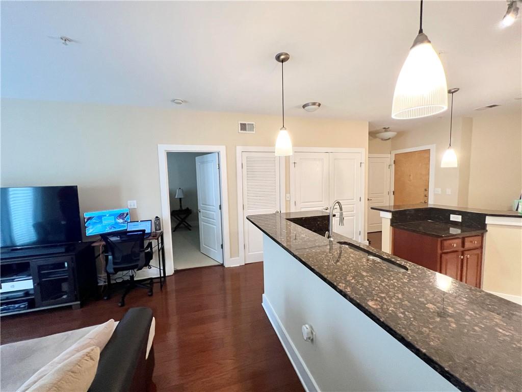 799 Hammond Drive Unit 221, Atlanta, Georgia 30328, 2 Bedrooms Bedrooms, ,2 BathroomsBathrooms,Residential,Sold,799 Hammond Drive Unit 221,7272778