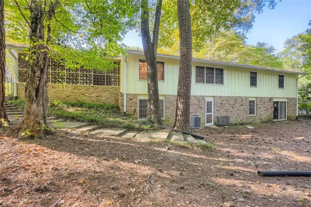 640 Amberidge Trail, Atlanta, Georgia 30328, 3 Bedrooms Bedrooms, ,2 BathroomsBathrooms,Residential,Sold,640 Amberidge Trail,7119085