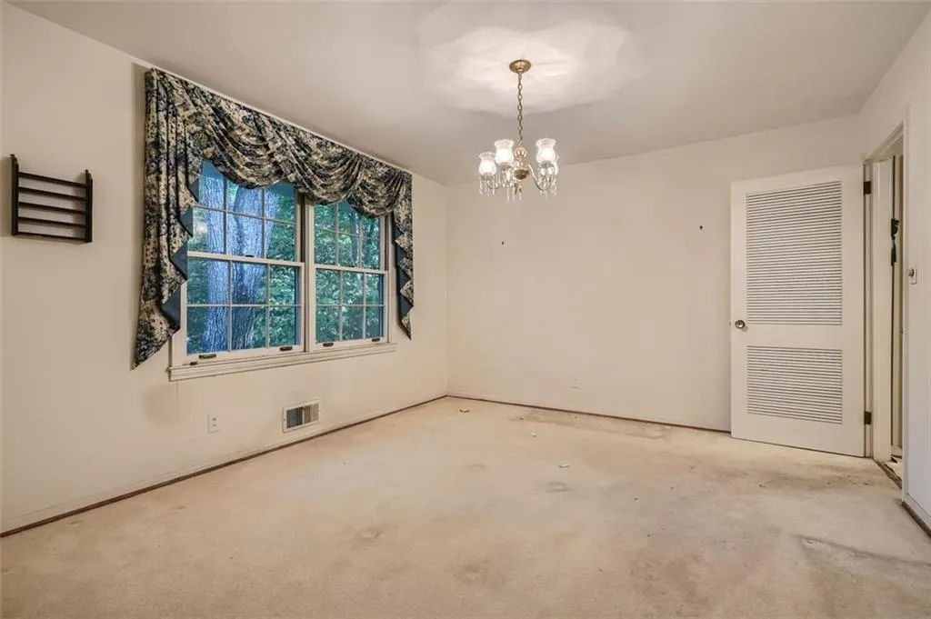 640 Amberidge Trail, Atlanta, Georgia 30328, 3 Bedrooms Bedrooms, ,2 BathroomsBathrooms,Residential,Sold,640 Amberidge Trail,7119085