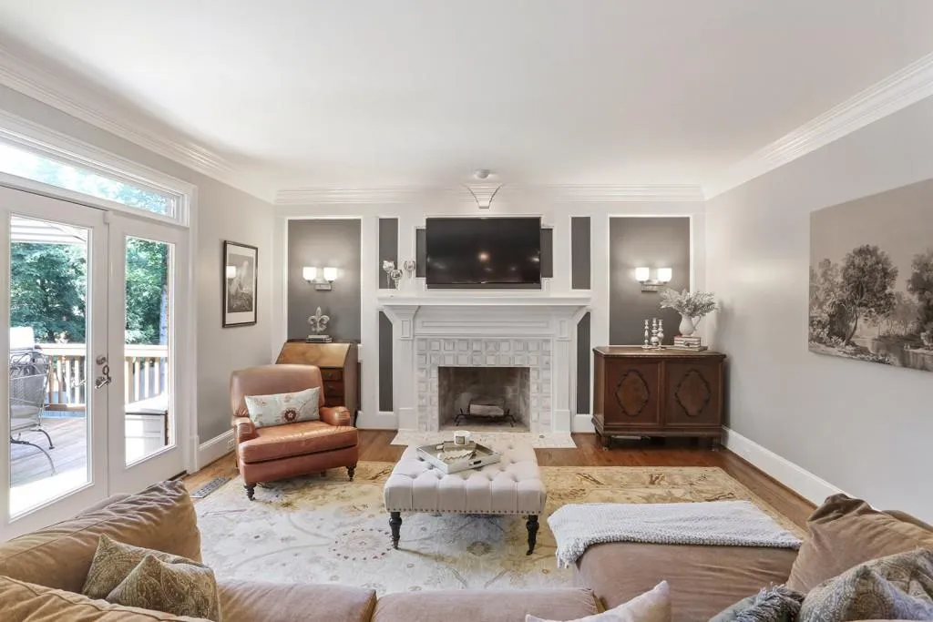 800 Mabry Road, Sandy Springs, Georgia 30328, 4 Bedrooms Bedrooms, ,4 BathroomsBathrooms,Residential,Sold,800 Mabry Road,6511899