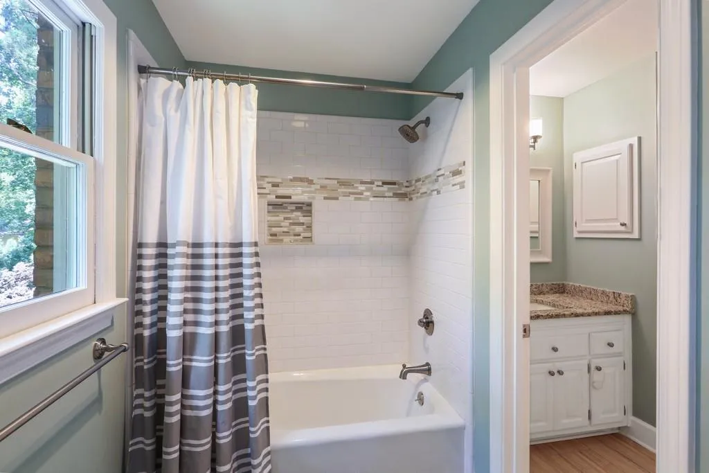 800 Mabry Road, Sandy Springs, Georgia 30328, 4 Bedrooms Bedrooms, ,4 BathroomsBathrooms,Residential,Sold,800 Mabry Road,6511899