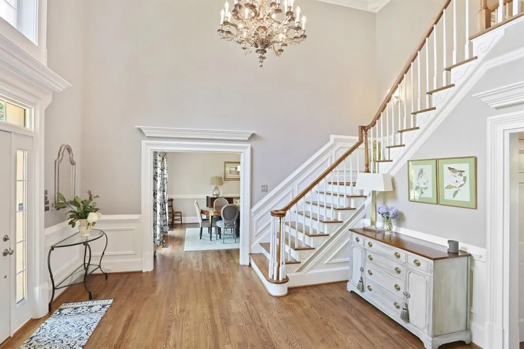 800 Mabry Road, Sandy Springs, Georgia 30328, 4 Bedrooms Bedrooms, ,4 BathroomsBathrooms,Residential,Sold,800 Mabry Road,6511899