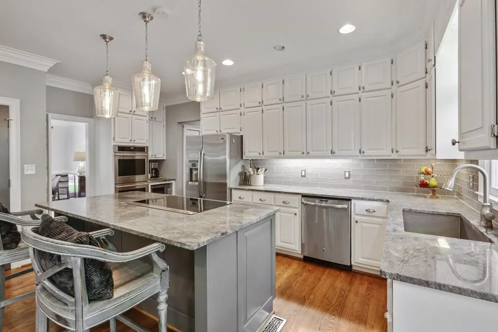 800 Mabry Road, Sandy Springs, Georgia 30328, 4 Bedrooms Bedrooms, ,4 BathroomsBathrooms,Residential,Sold,800 Mabry Road,6511899