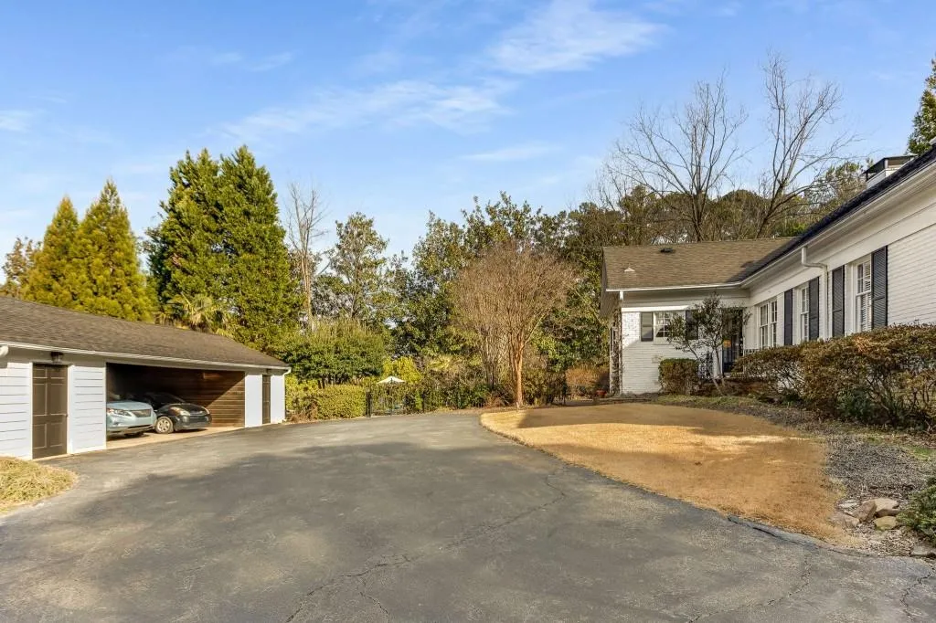 111 Mount Paran Road Nw, Sandy Springs, Georgia 30327, 3 Bedrooms Bedrooms, ,2 BathroomsBathrooms,Residential,Sold,111 Mount Paran Road Nw,7173424