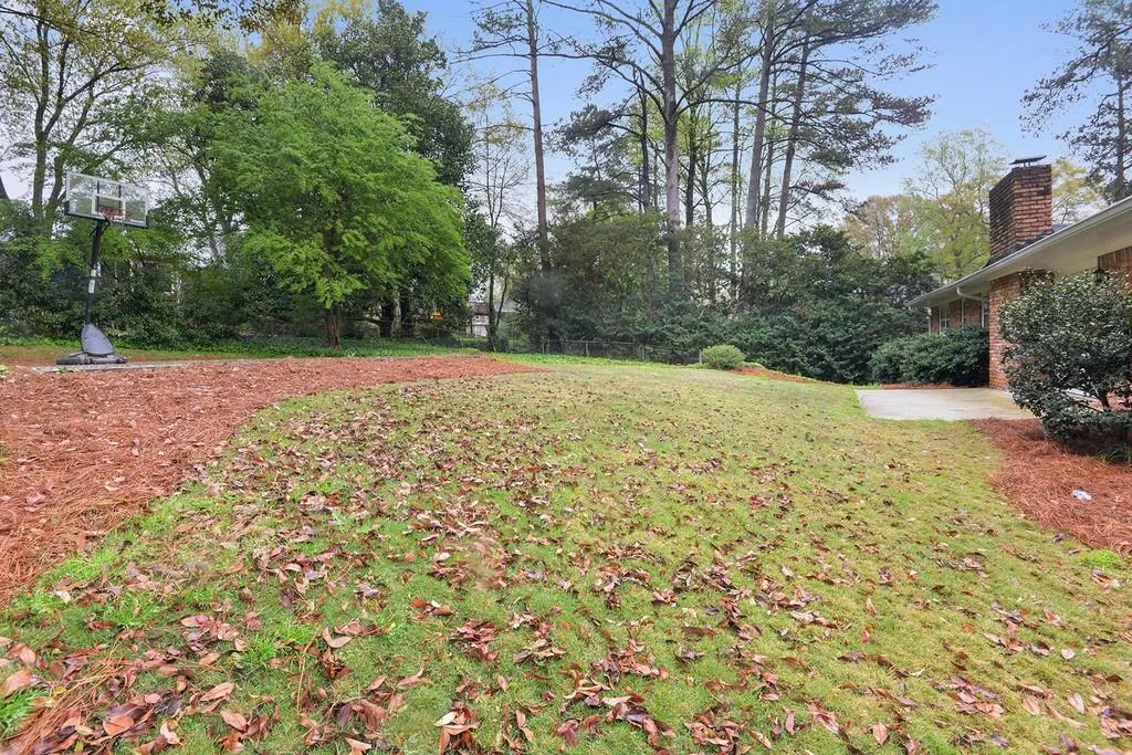 5705 Kayron Drive, Atlanta, Georgia 30328, 3 Bedrooms Bedrooms, ,2 BathroomsBathrooms,Residential,Sold,5705 Kayron Drive,6531688