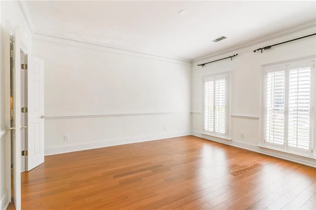 402 Ansley Villa Drive Ne, Atlanta, Georgia 30324, 2 Bedrooms Bedrooms, ,2 BathroomsBathrooms,Residential,Sold,402 Ansley Villa Drive Ne,5938173