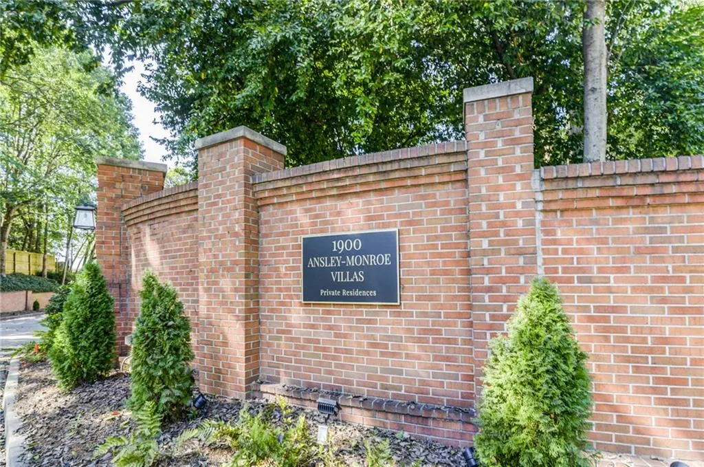 402 Ansley Villa Drive Ne, Atlanta, Georgia 30324, 2 Bedrooms Bedrooms, ,2 BathroomsBathrooms,Residential,Sold,402 Ansley Villa Drive Ne,5938173