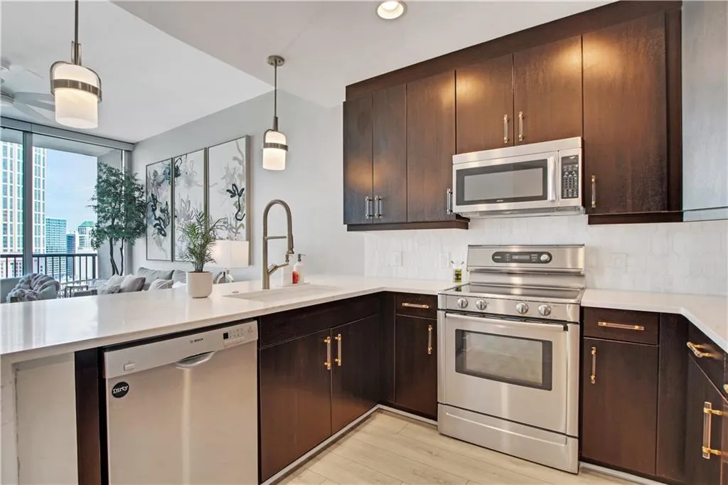 1080 Peachtree Street Ne Unit 1616, Atlanta, Georgia 30309, 1 Bedroom Bedrooms, ,1 BathroomBathrooms,Residential,For Sale,1080 Peachtree Street Ne Unit 1616,7619182
