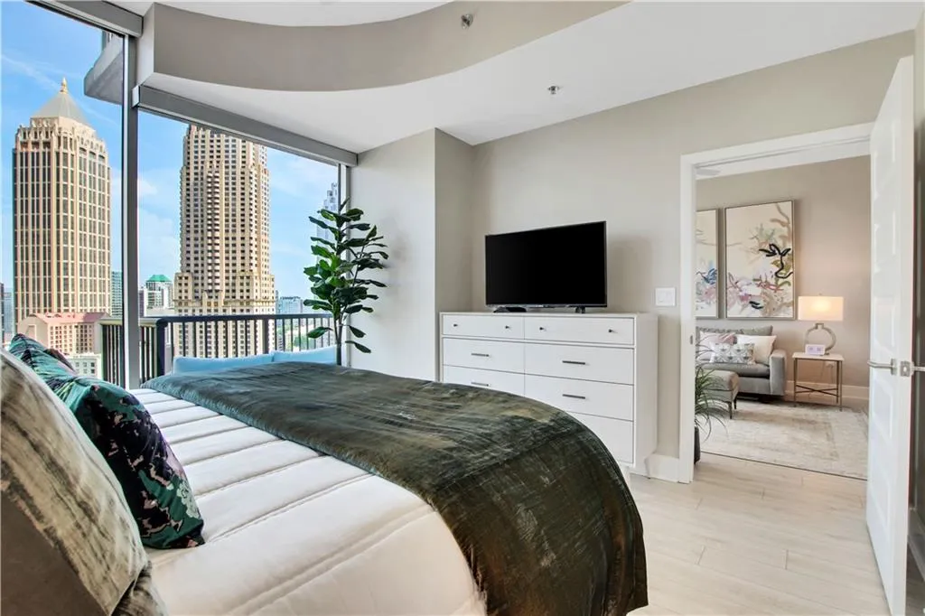 1080 Peachtree Street Ne Unit 1616, Atlanta, Georgia 30309, 1 Bedroom Bedrooms, ,1 BathroomBathrooms,Residential,For Sale,1080 Peachtree Street Ne Unit 1616,7619182