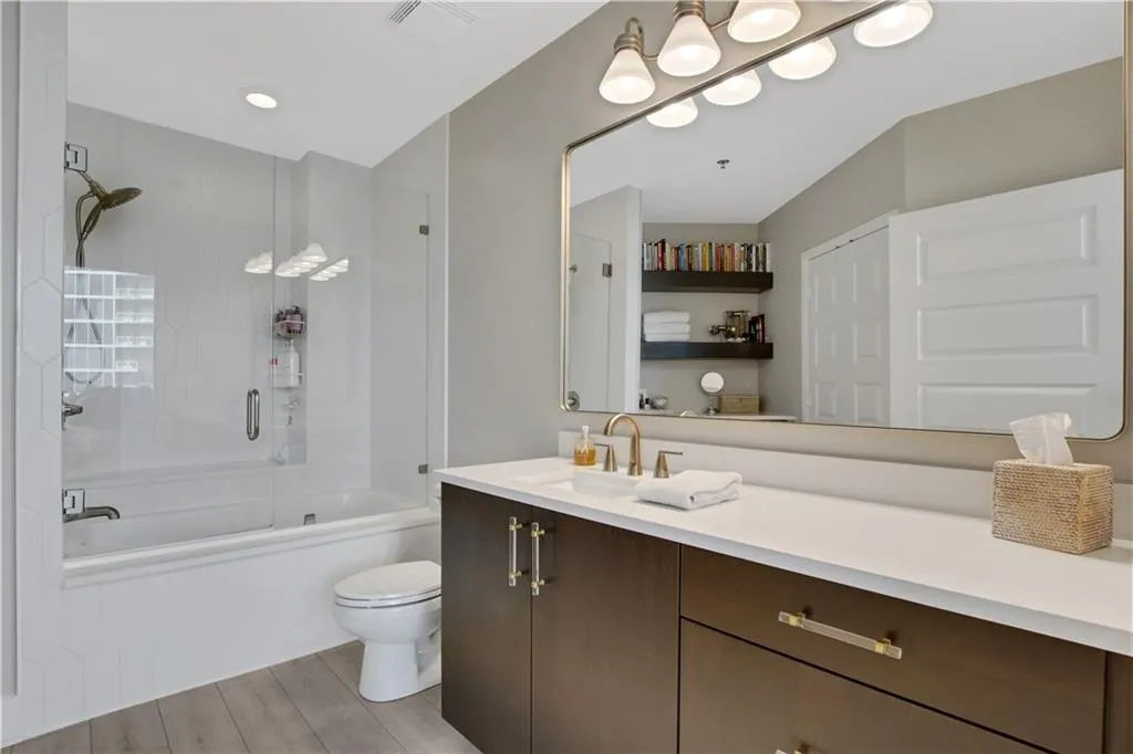 1080 Peachtree Street Ne Unit 1616, Atlanta, Georgia 30309, 1 Bedroom Bedrooms, ,1 BathroomBathrooms,Residential,For Sale,1080 Peachtree Street Ne Unit 1616,7619182