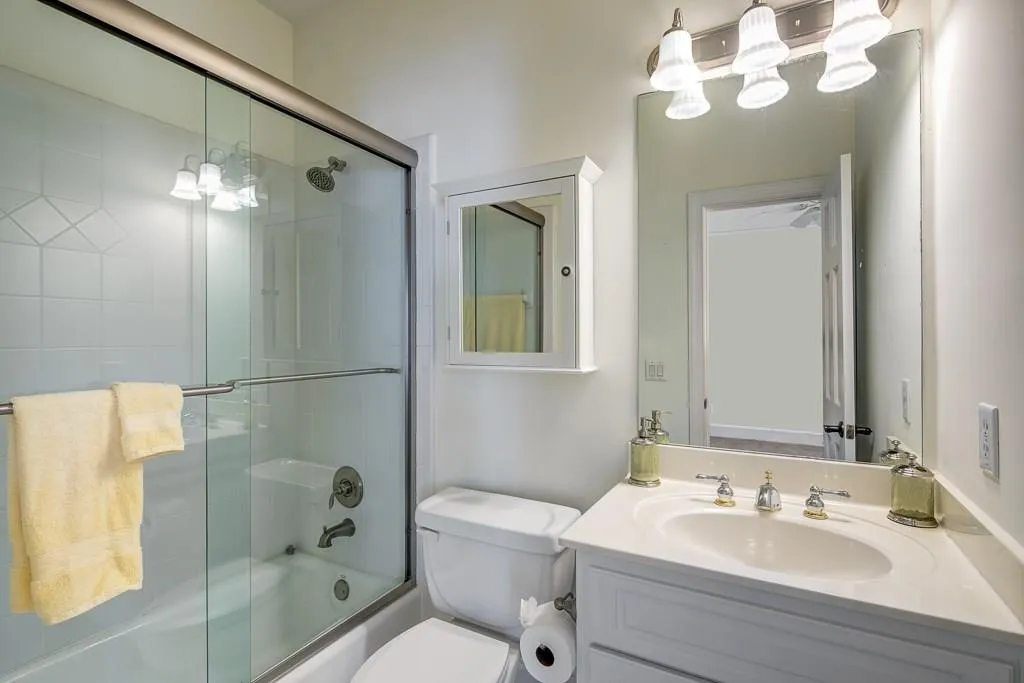 5101 Haven Court, Atlanta, Georgia 30342, 6 Bedrooms Bedrooms, ,5 BathroomsBathrooms,Residential,Sold,5101 Haven Court,5899804