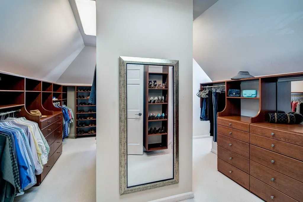 5101 Haven Court, Atlanta, Georgia 30342, 6 Bedrooms Bedrooms, ,5 BathroomsBathrooms,Residential,Sold,5101 Haven Court,5899804