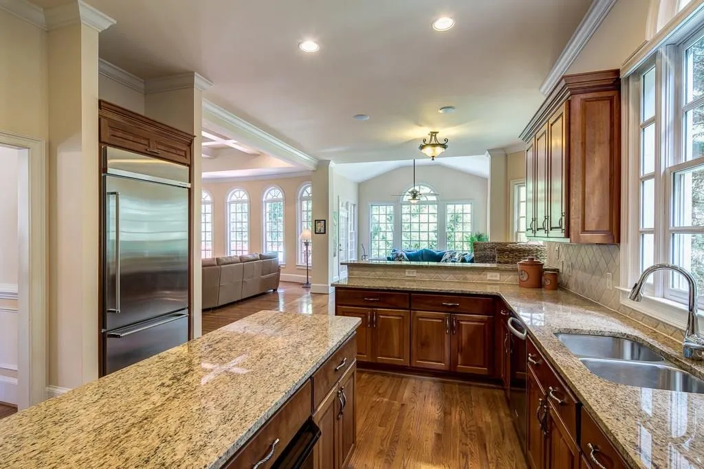 5101 Haven Court, Atlanta, Georgia 30342, 6 Bedrooms Bedrooms, ,5 BathroomsBathrooms,Residential,Sold,5101 Haven Court,5899804