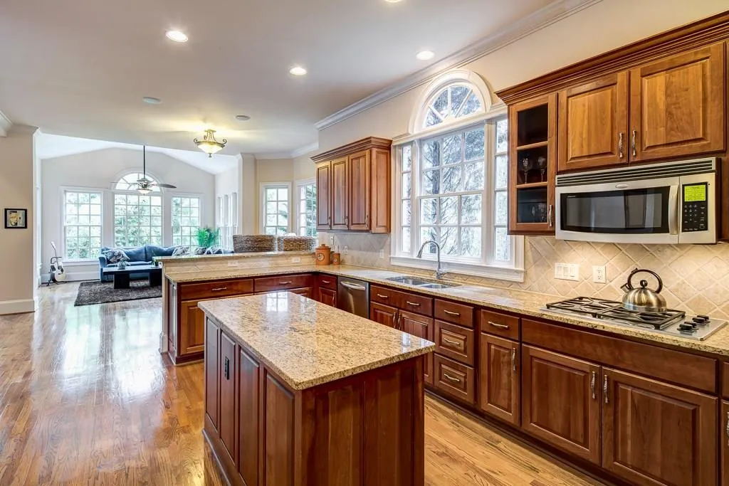 5101 Haven Court, Atlanta, Georgia 30342, 6 Bedrooms Bedrooms, ,5 BathroomsBathrooms,Residential,Sold,5101 Haven Court,5899804