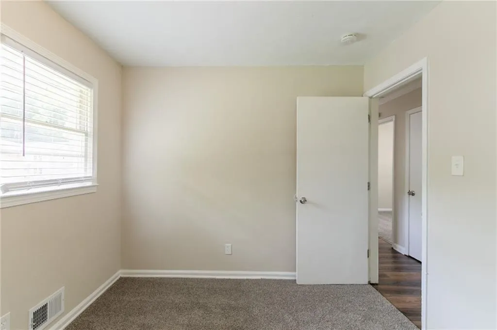933 Capitol View Avenue Nw, Atlanta, Georgia 30318, 3 Bedrooms Bedrooms, ,1 BathroomBathrooms,Residential,For Sale,933 Capitol View Avenue Nw,7584968