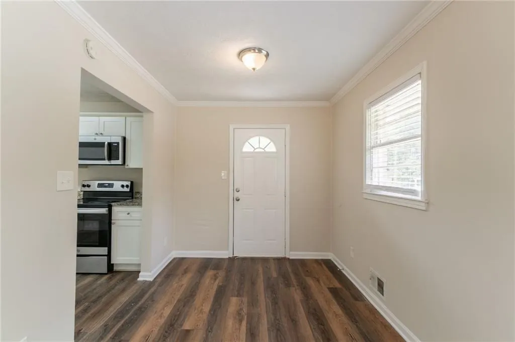 933 Capitol View Avenue Nw, Atlanta, Georgia 30318, 3 Bedrooms Bedrooms, ,1 BathroomBathrooms,Residential,For Sale,933 Capitol View Avenue Nw,7584968