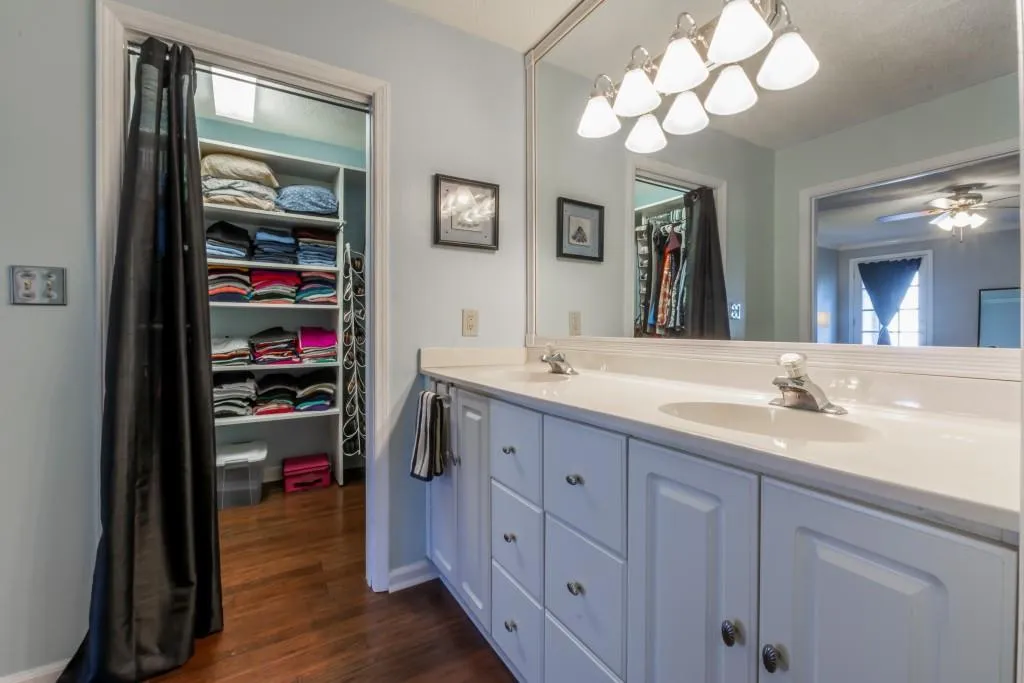 5280 Chemin De Vie, Atlanta, Georgia 30342, 3 Bedrooms Bedrooms, ,2 BathroomsBathrooms,Residential,Sold,5280 Chemin De Vie,6562013