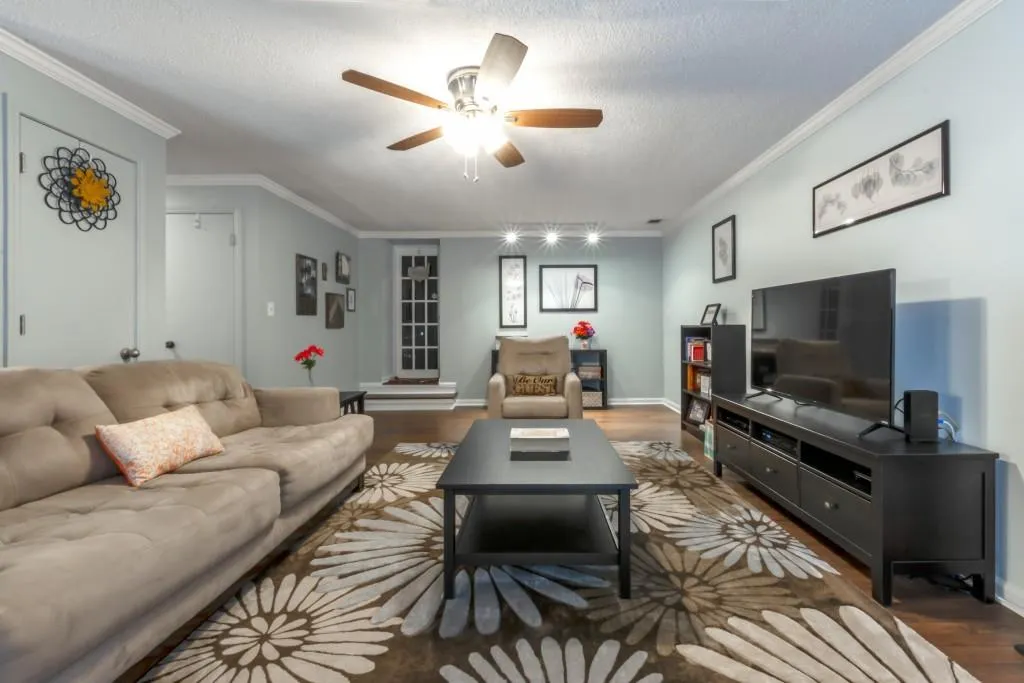 5280 Chemin De Vie, Atlanta, Georgia 30342, 3 Bedrooms Bedrooms, ,2 BathroomsBathrooms,Residential,Sold,5280 Chemin De Vie,6562013