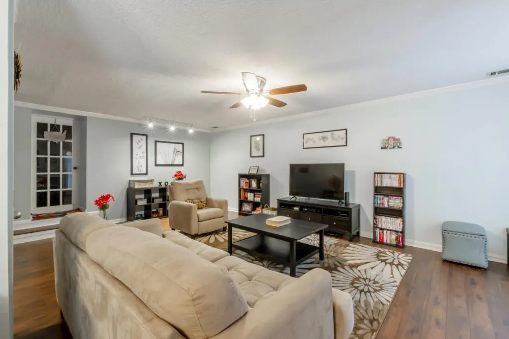 5280 Chemin De Vie, Atlanta, Georgia 30342, 3 Bedrooms Bedrooms, ,2 BathroomsBathrooms,Residential,Sold,5280 Chemin De Vie,6562013