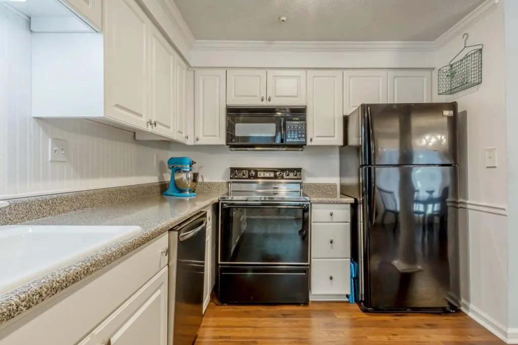 5280 Chemin De Vie, Atlanta, Georgia 30342, 3 Bedrooms Bedrooms, ,2 BathroomsBathrooms,Residential,Sold,5280 Chemin De Vie,6562013