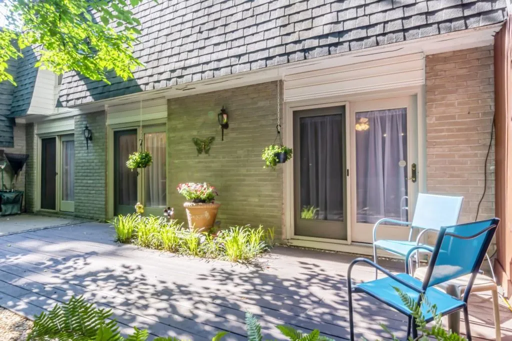5280 Chemin De Vie, Atlanta, Georgia 30342, 3 Bedrooms Bedrooms, ,2 BathroomsBathrooms,Residential,Sold,5280 Chemin De Vie,6562013