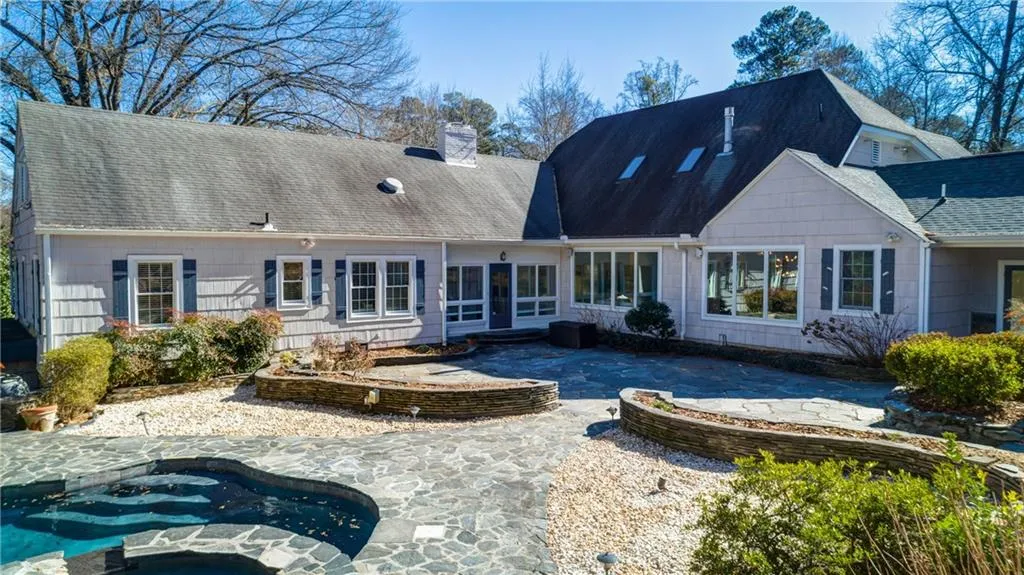 400 Herrington Drive Ne, Atlanta, Georgia 30342, 5 Bedrooms Bedrooms, ,5 BathroomsBathrooms,Residential,Sold,400 Herrington Drive Ne,5964692