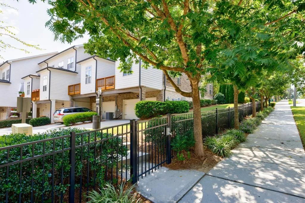 4151 Township Parkway, Atlanta, Georgia 30342, 3 Bedrooms Bedrooms, ,3 BathroomsBathrooms,Residential,Sold,4151 Township Parkway,7444012