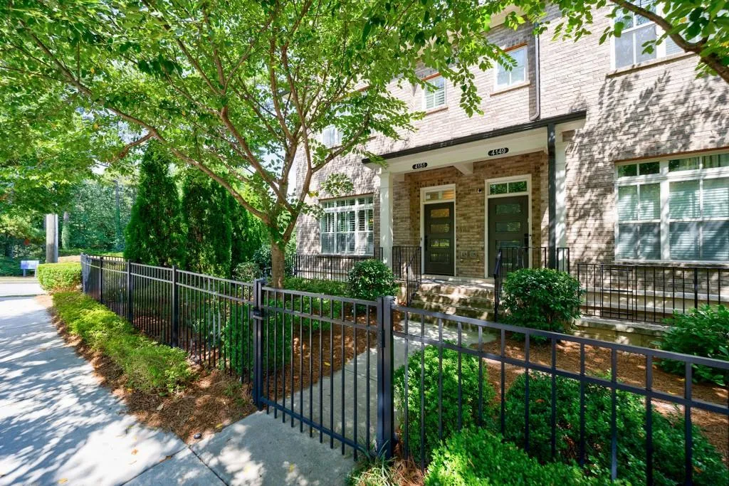 4151 Township Parkway, Atlanta, Georgia 30342, 3 Bedrooms Bedrooms, ,3 BathroomsBathrooms,Residential,Sold,4151 Township Parkway,7444012