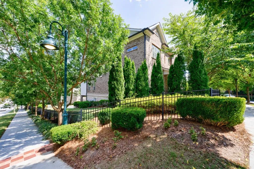 4151 Township Parkway, Atlanta, Georgia 30342, 3 Bedrooms Bedrooms, ,3 BathroomsBathrooms,Residential,Sold,4151 Township Parkway,7444012