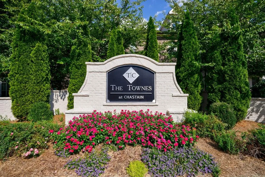 4151 Township Parkway, Atlanta, Georgia 30342, 3 Bedrooms Bedrooms, ,3 BathroomsBathrooms,Residential,Sold,4151 Township Parkway,7444012