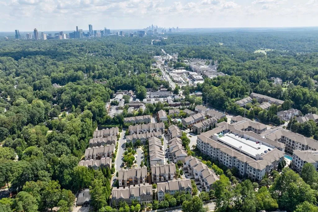 4151 Township Parkway, Atlanta, Georgia 30342, 3 Bedrooms Bedrooms, ,3 BathroomsBathrooms,Residential,Sold,4151 Township Parkway,7444012