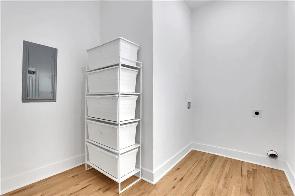 875 Center Hill Avenue Nw, Atlanta, Georgia 30318, 3 Bedrooms Bedrooms, ,2 BathroomsBathrooms,Residential,For Sale,875 Center Hill Avenue Nw,7536245