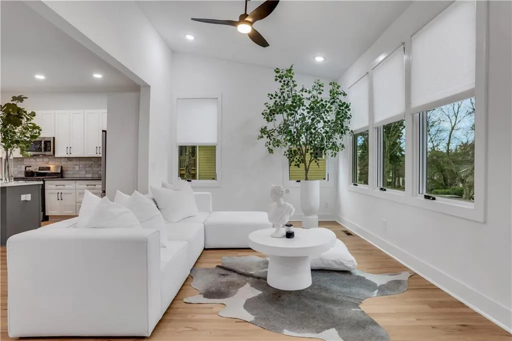 875 Center Hill Avenue Nw, Atlanta, Georgia 30318, 3 Bedrooms Bedrooms, ,2 BathroomsBathrooms,Residential,For Sale,875 Center Hill Avenue Nw,7536245