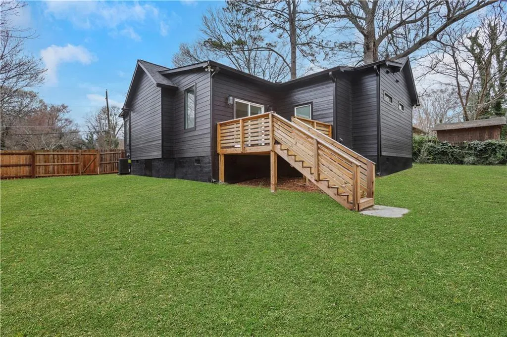 875 Center Hill Avenue Nw, Atlanta, Georgia 30318, 3 Bedrooms Bedrooms, ,2 BathroomsBathrooms,Residential,For Sale,875 Center Hill Avenue Nw,7536245