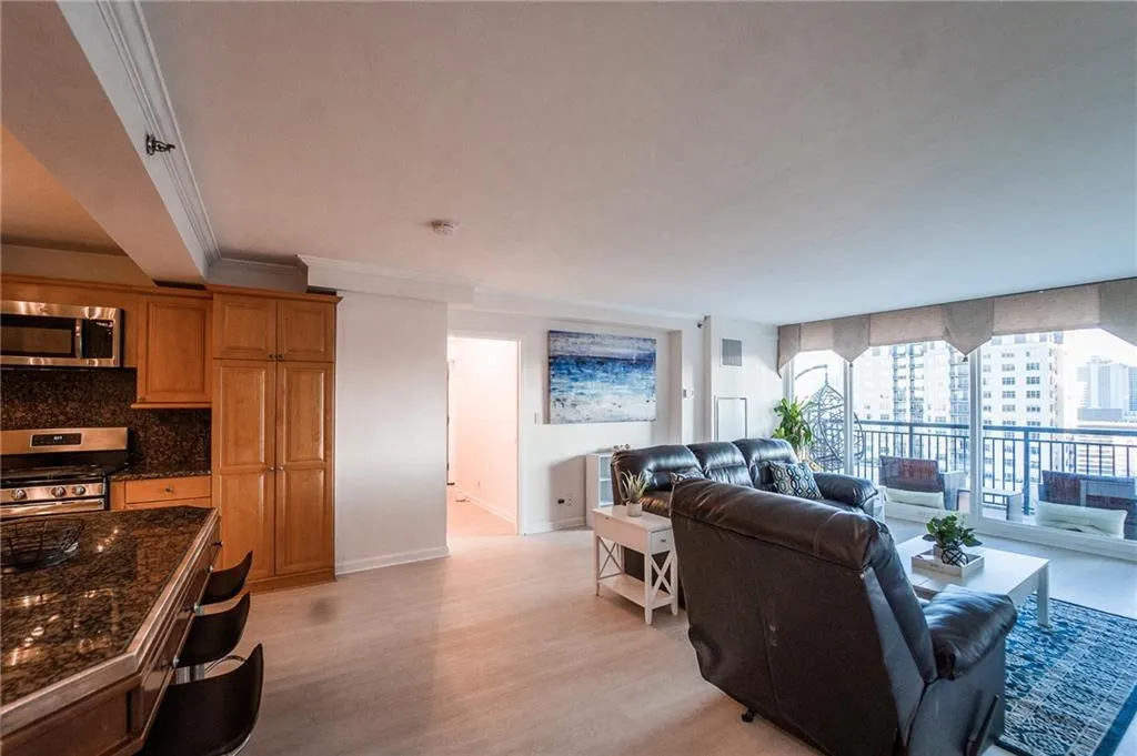 620 Peachtree Street Ne Unit 1205, Atlanta, Georgia 30308, 3 Bedrooms Bedrooms, ,2 BathroomsBathrooms,Residential,Sold,620 Peachtree Street Ne Unit 1205,7003954