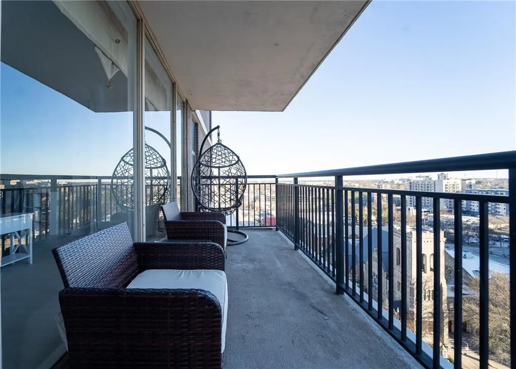 620 Peachtree Street Ne Unit 1205, Atlanta, Georgia 30308, 3 Bedrooms Bedrooms, ,2 BathroomsBathrooms,Residential,Sold,620 Peachtree Street Ne Unit 1205,7003954