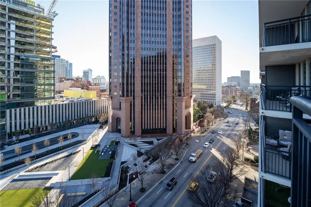 620 Peachtree Street Ne Unit 1205, Atlanta, Georgia 30308, 3 Bedrooms Bedrooms, ,2 BathroomsBathrooms,Residential,Sold,620 Peachtree Street Ne Unit 1205,7003954